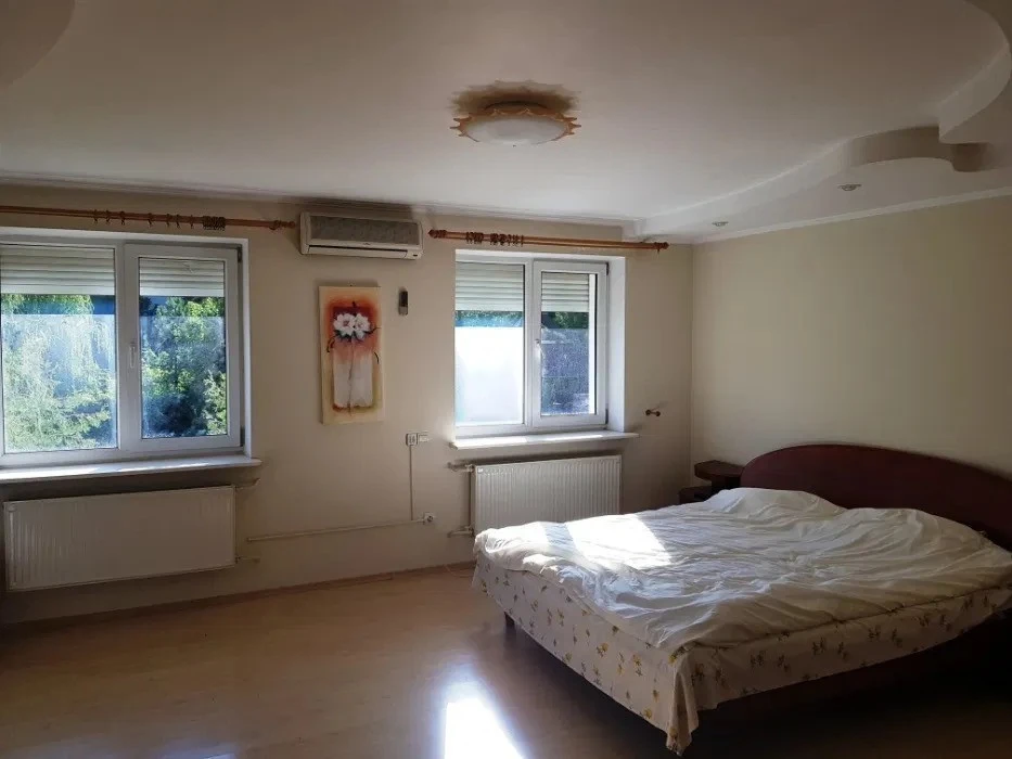 Оренда будинку 500 м², 22-а Садова вул.