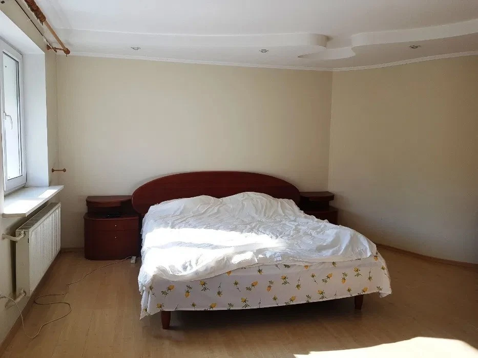 Оренда будинку 500 м², 22-а Садова вул.