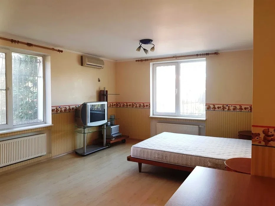 Оренда будинку 500 м², 22-а Садова вул.