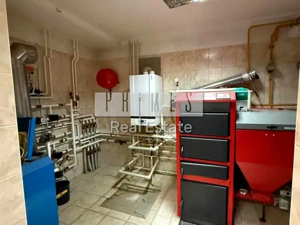 Будинок. Київ, Оболонська набережна вул.