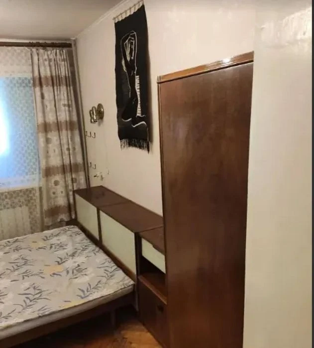 Продам 3к 72 м² | 12 квартал | Гладкова 12 | 2 этаж | Рядом