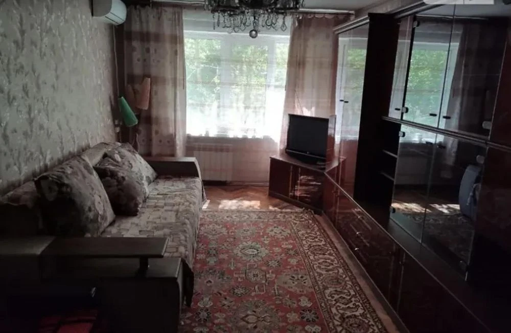 Продам 3к 72 м² | 12 квартал | Гладкова 12 | 2 этаж | Рядом