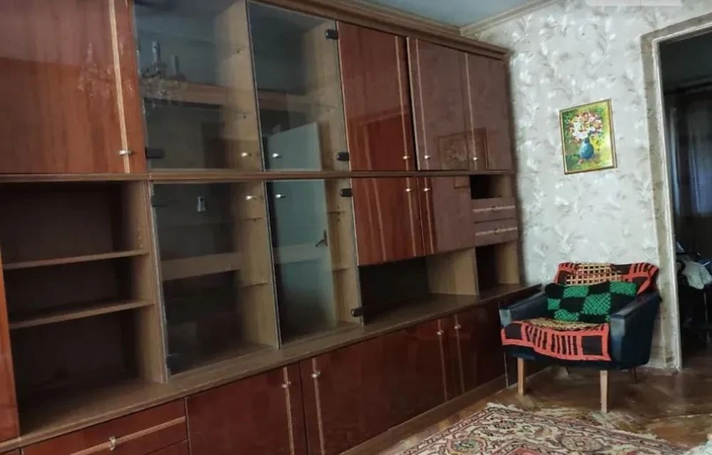 Продам 3к 72 м² | 12 квартал | Гладкова 12 | 2 этаж | Рядом