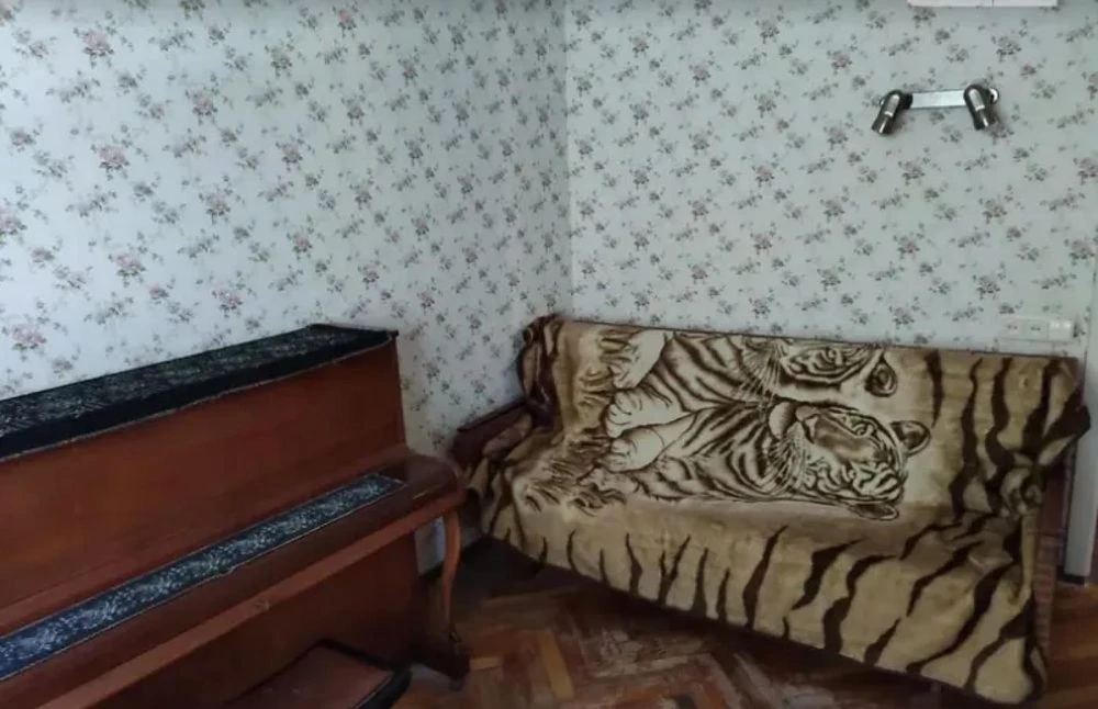 Продам 3к 72 м² | 12 квартал | Гладкова 12 | 2 этаж | Рядом