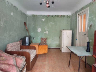 URGENT! It is possible according to the programs! 1-room apartment near the Park