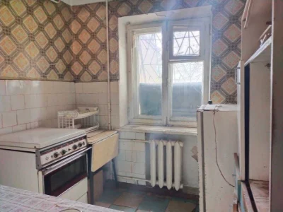 URGENT! It is possible according to the programs! 1-room apartment near the Park