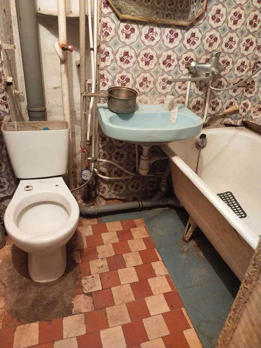 URGENT! It is possible according to the programs! 1-room apartment near the Park