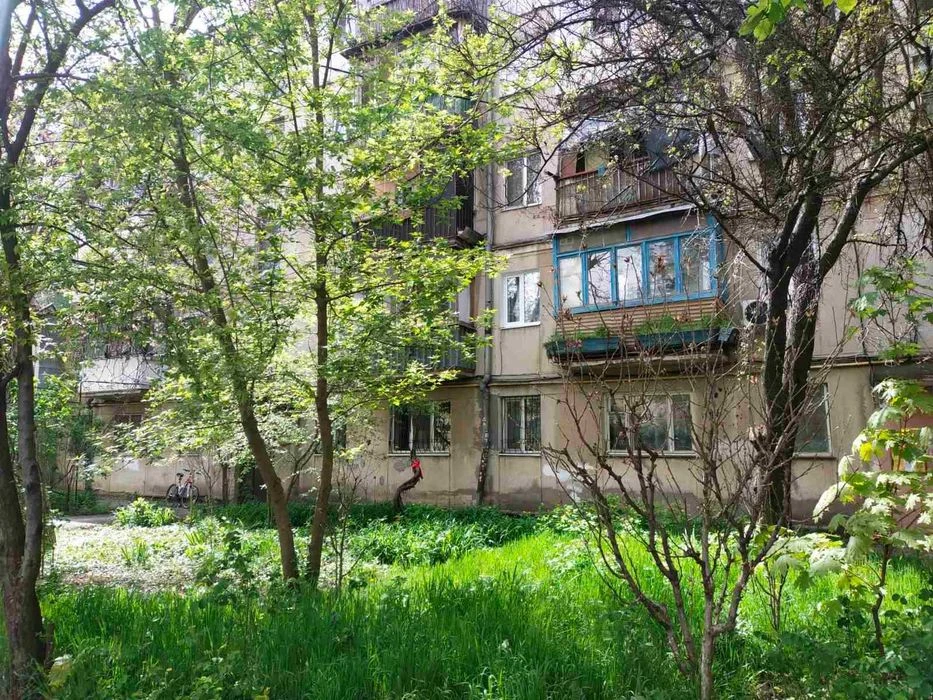 URGENT! It is possible according to the programs! 1-room apartment near the Park