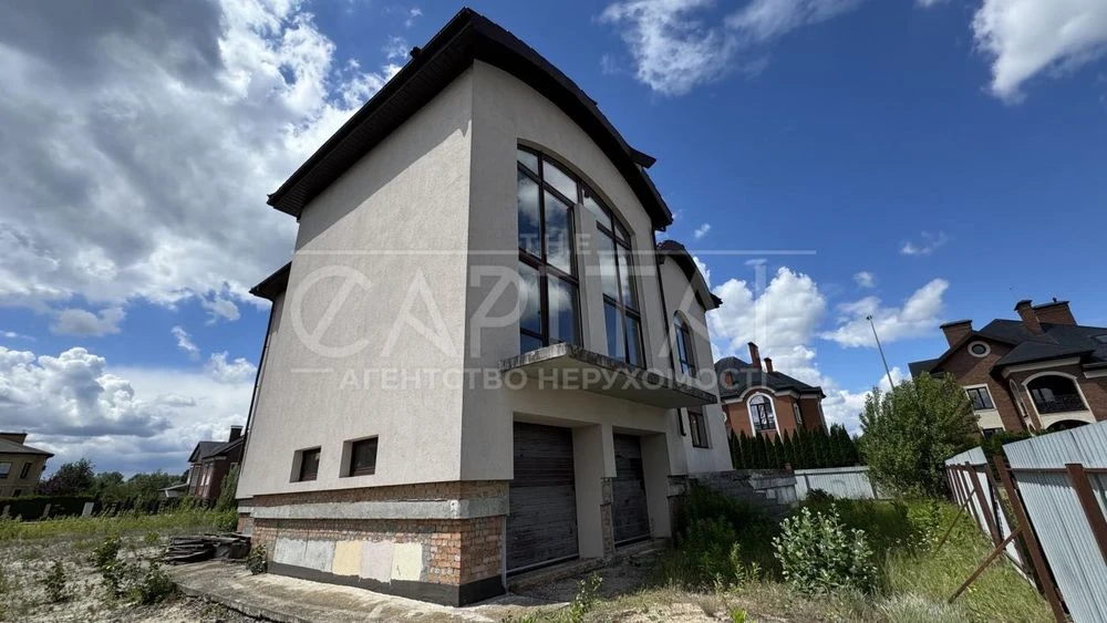 Будинок 456 м² у Києві | 10 соток | Котеджне містечко «Десня