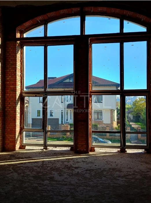Будинок 456 м² у Києві | 10 соток | Котеджне містечко «Десня