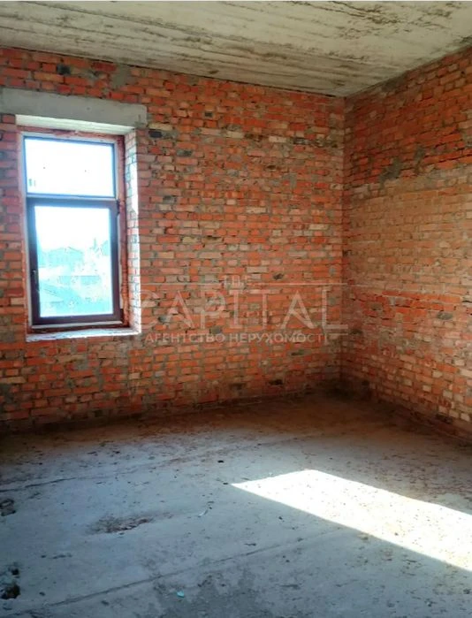 Будинок 456 м² у Києві | 10 соток | Котеджне містечко «Десня