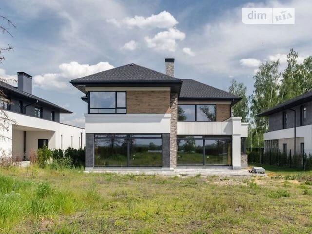 Продаж 2 поверхового будинку з ділянкою на 26 соток, 320 кв.