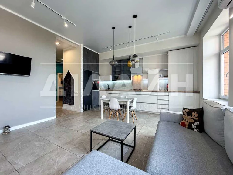 Apartment. Zaporizhzhia, Metallurgiv Ave.