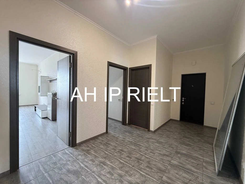 Печерськ Коновальця Є. Продаж двокімнатної квартири 82 кв.м.