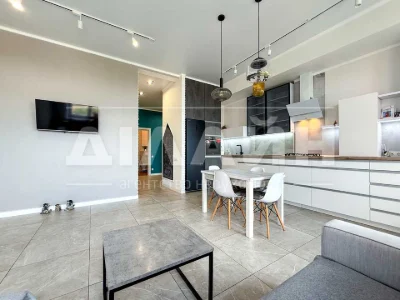 Apartment. Zaporizhzhia, Metallurgiv Ave.