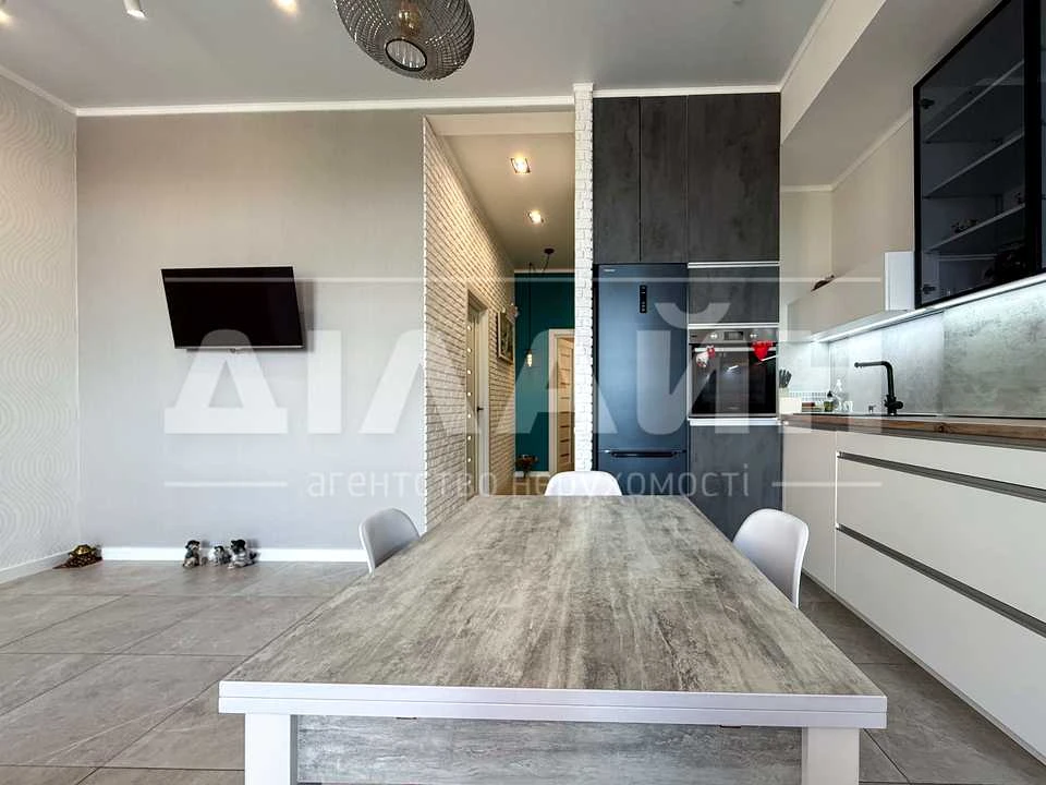 Apartment. Zaporizhzhia, Metallurgiv Ave.