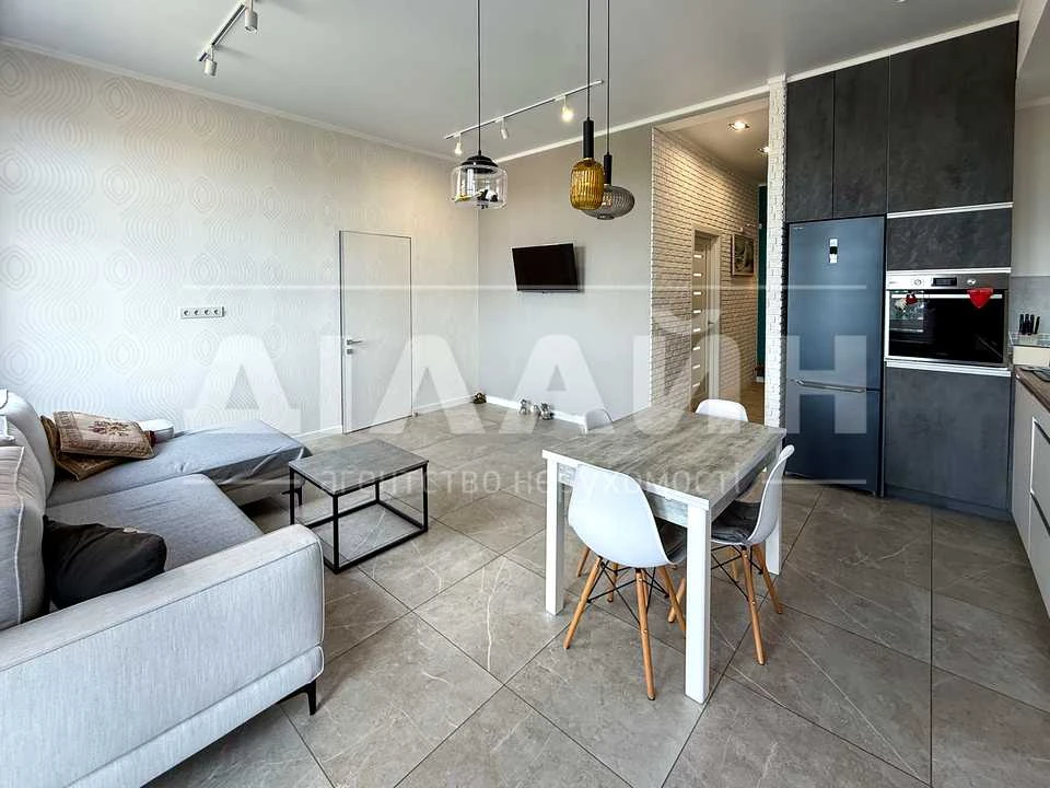Apartment. Zaporizhzhia, Metallurgiv Ave.