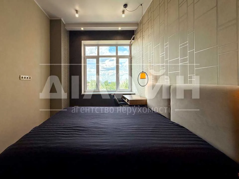 Apartment. Zaporizhzhia, Metallurgiv Ave.