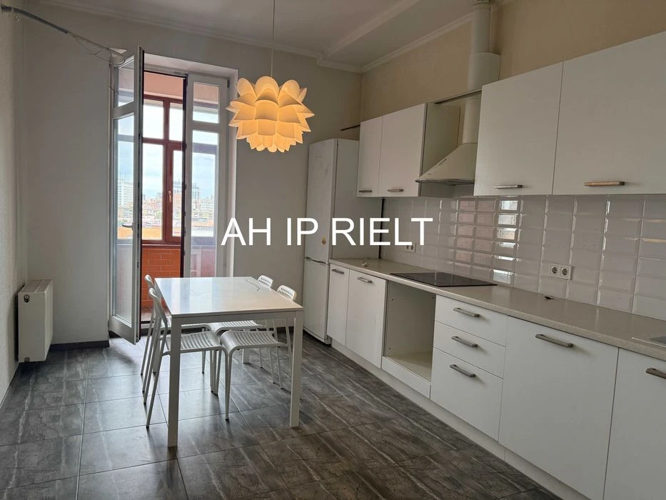 Печерськ Коновальця Є. Продаж двокімнатної квартири 82 кв.м.