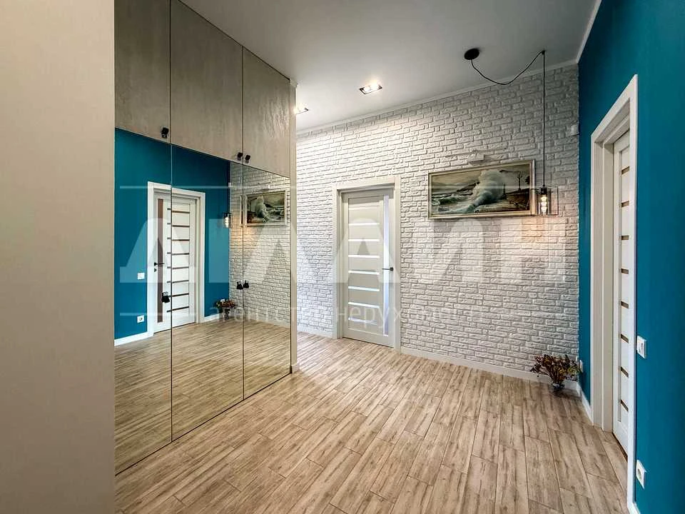 Apartment. Zaporizhzhia, Metallurgiv Ave.