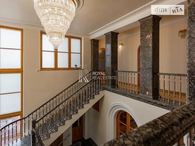 Продаж 4 поверхового будинку з ділянкою на 22 сотки, 828.1 к