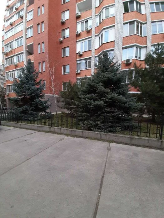 Продаж 4 кімнатної квартири на Маршала Говорова / Парк Перем