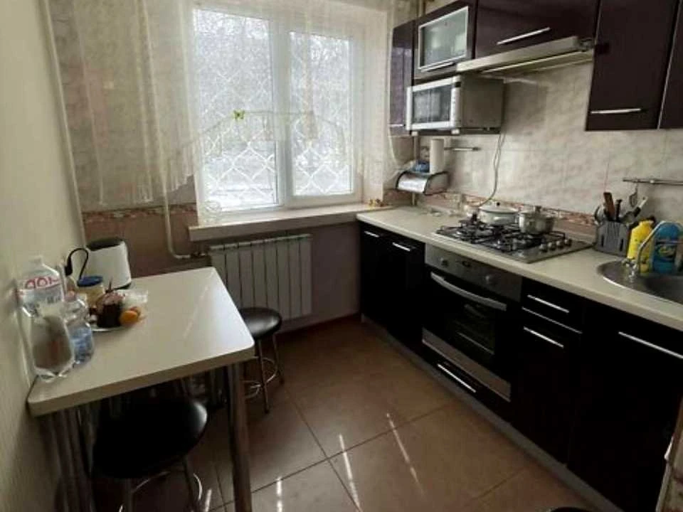 Apartment. Kharkiv, Svitla St.