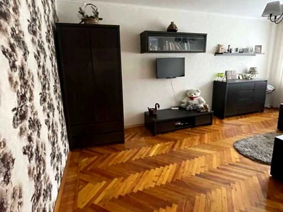 Apartment. Kharkiv, Svitla St.