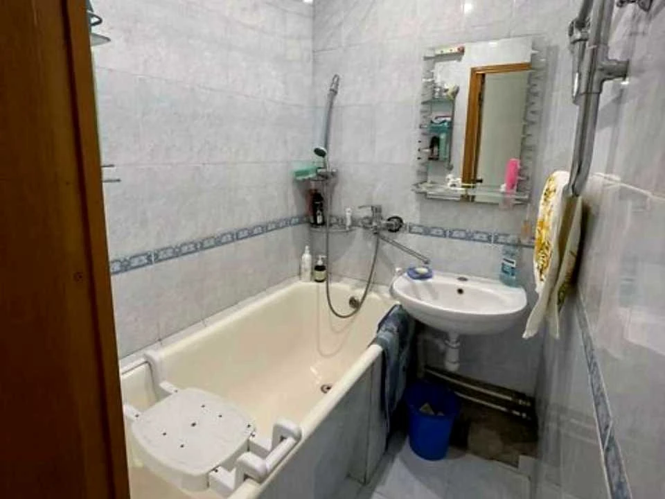 Apartment. Kharkiv, Svitla St.