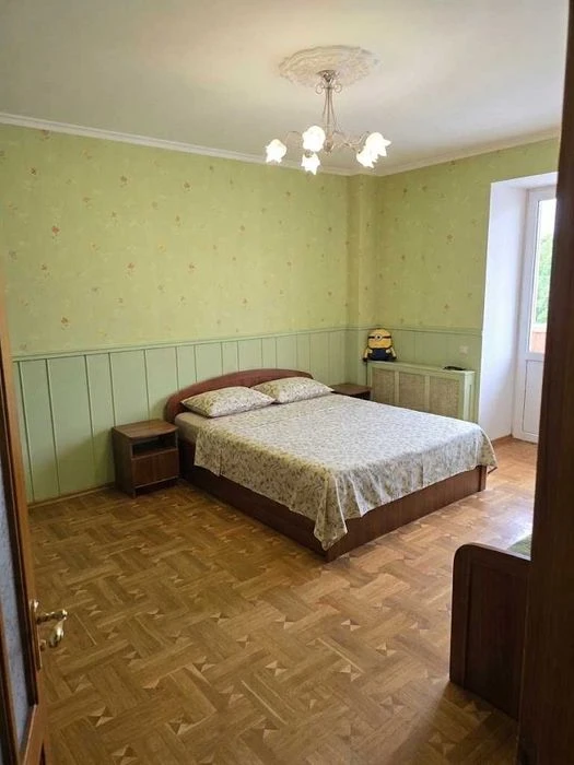 Продаж квартири на вул. Тенистій 15, у народі "Титанік", заг
