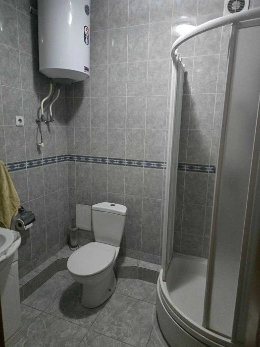Продаж квартири на вул. Тенистій 15, у народі "Титанік", заг