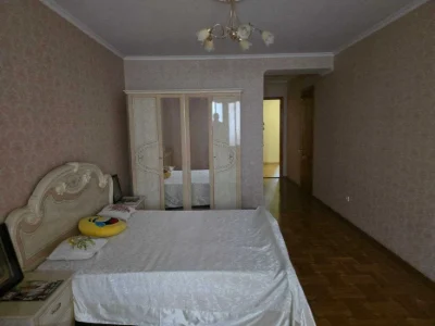 Продаж квартири на вул. Тенистій 15, у народі "Титанік", заг