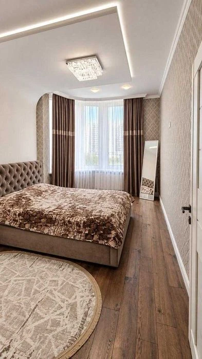 Продам 3 кімнатну квартиру в центрі Київського району