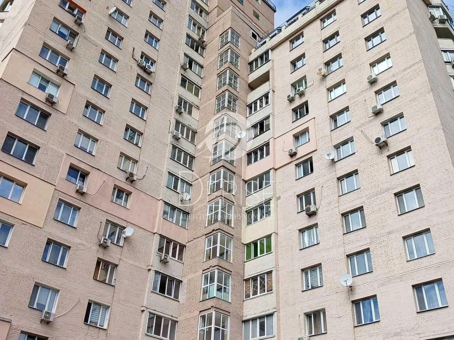 #15161 3K-Sale Holosiivskyi Demiivka Prospect Holosiivsk