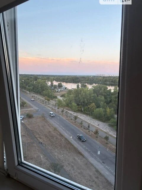 Довготривала оренда 3к квартири на вул. Прирічна 17 • ID 348