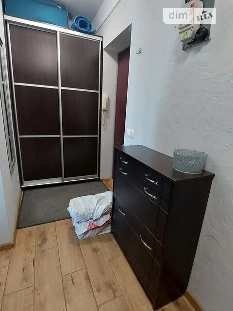 Продаж 1к квартири 31.5 кв. м на вул. Івана Миколайчука 13 •