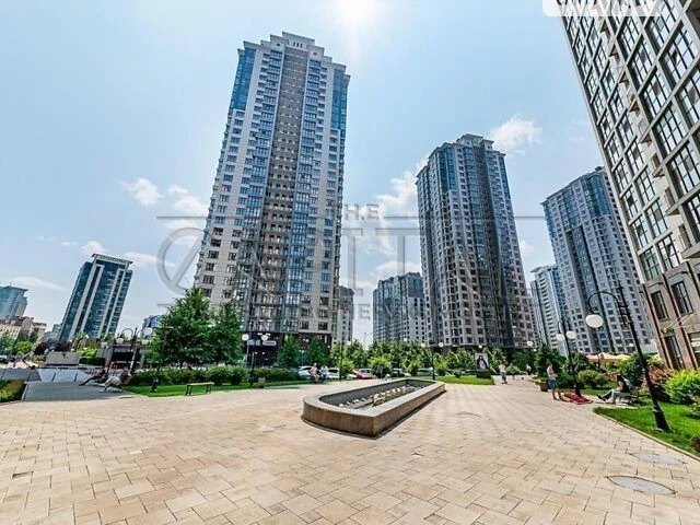 Продаж 4к квартири 132 кв. м на вул. Андрія Верхогляда 5 • I
