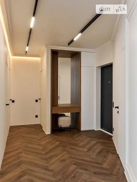 Продаж 3к квартири 82 кв. м на вул. Причальна 12 • ID 348456