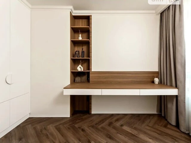 Продаж 3к квартири 82 кв. м на вул. Причальна 12 • ID 348456