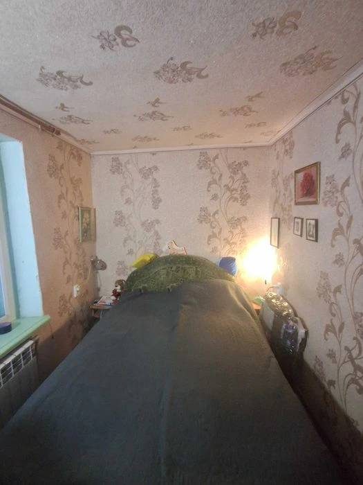 Продаж частини будинку Космос Радіо