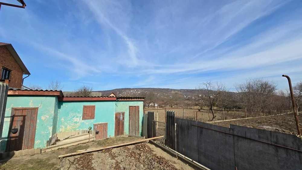 Продається Будинок 195 м², 5 кімнат, 6 соток — Жучка / Хотин