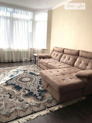 Продаж 3к квартири 90 кв. м на вул. Коновальця Євгена 34А •