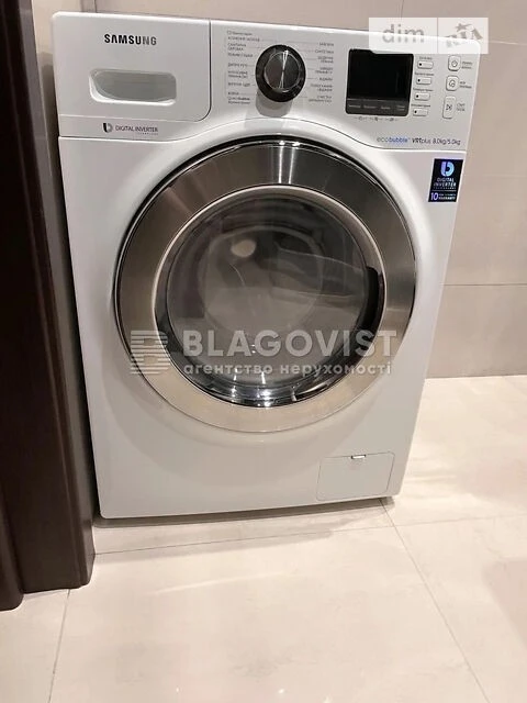 Продаж 3к квартири 90 кв. м на вул. Коновальця Євгена 34А •
