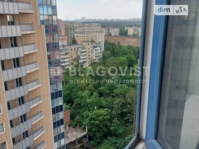 Продаж 2к квартири 81.2 кв. м на просп. Берестейський 131А •