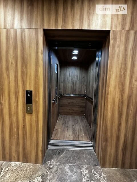 Продаж 3к квартири 65 кв. м на вул. Вознесенський Яр • ID 34