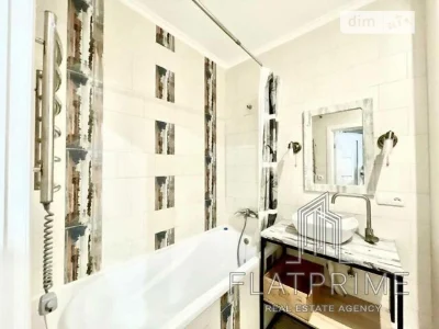 Продаж 1к квартири 38 кв. м на вул. Михайла Максимовича 24А