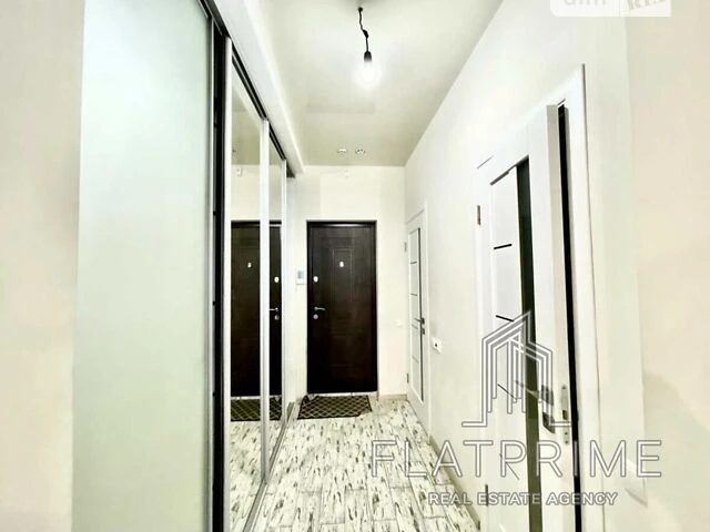 Продаж 1к квартири 38 кв. м на вул. Михайла Максимовича 24А