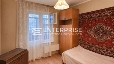 No commission Akademmistechko Sale 4k apartment M. Popovy St.