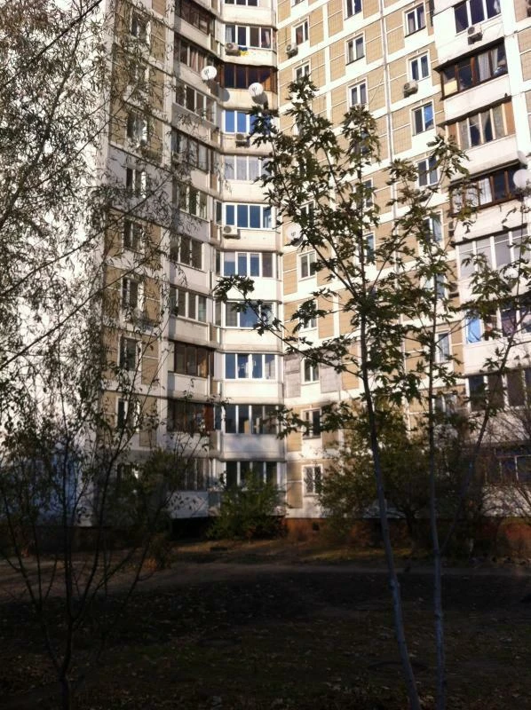 Аренда 2-комнатной квартиры 55 м², Ревуцкого ул., 11В