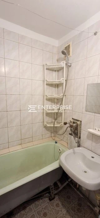 No commission Akademmistechko Sale 4k apartment M. Popovy St.